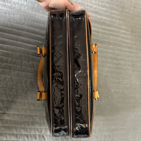 🖤LOUIS VUITTON VERNIS SUTTON BAG🖤 - Picture 4 of 16